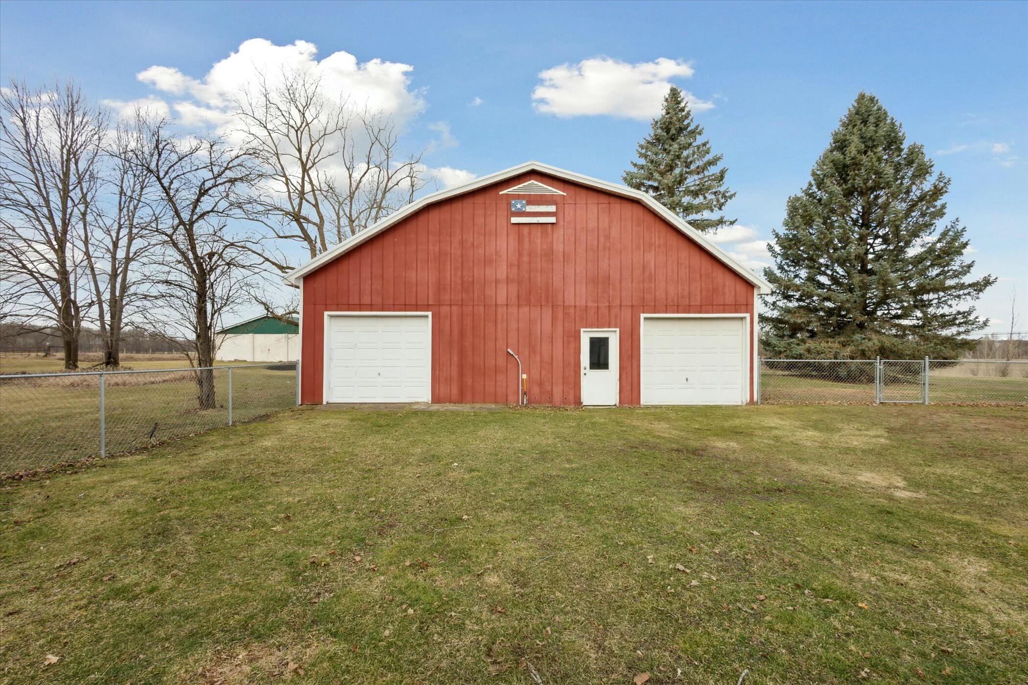 1986 South Cochran Road Charlotte, MI 48813 - Photo 38 of 42 tempImageairgUK