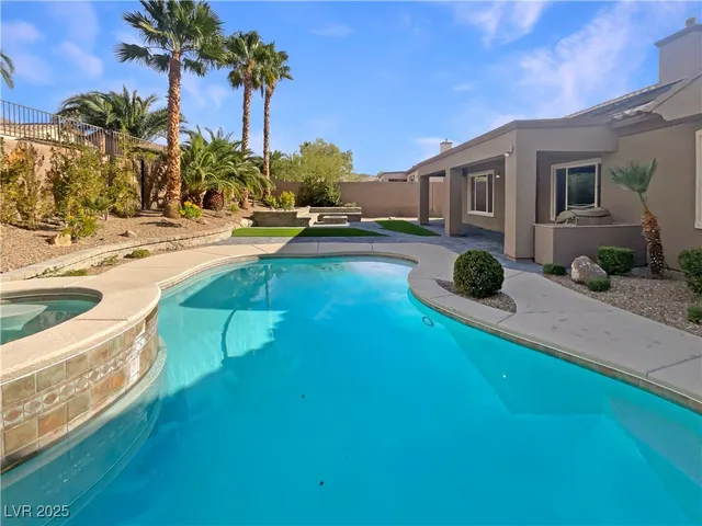 $925,000 | 2416 Antrim Irish Drive, Henderson, NV 89044