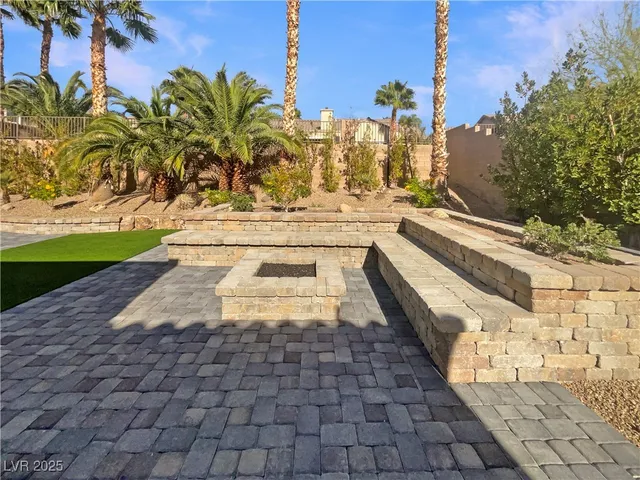 $925,000 | 2416 Antrim Irish Drive, Henderson, NV 89044