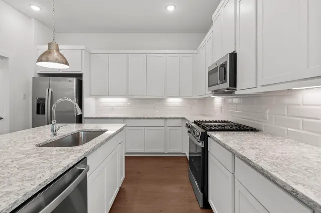 $405,365 | 10102 Palm Spgs Place, Manvel, TX 77578