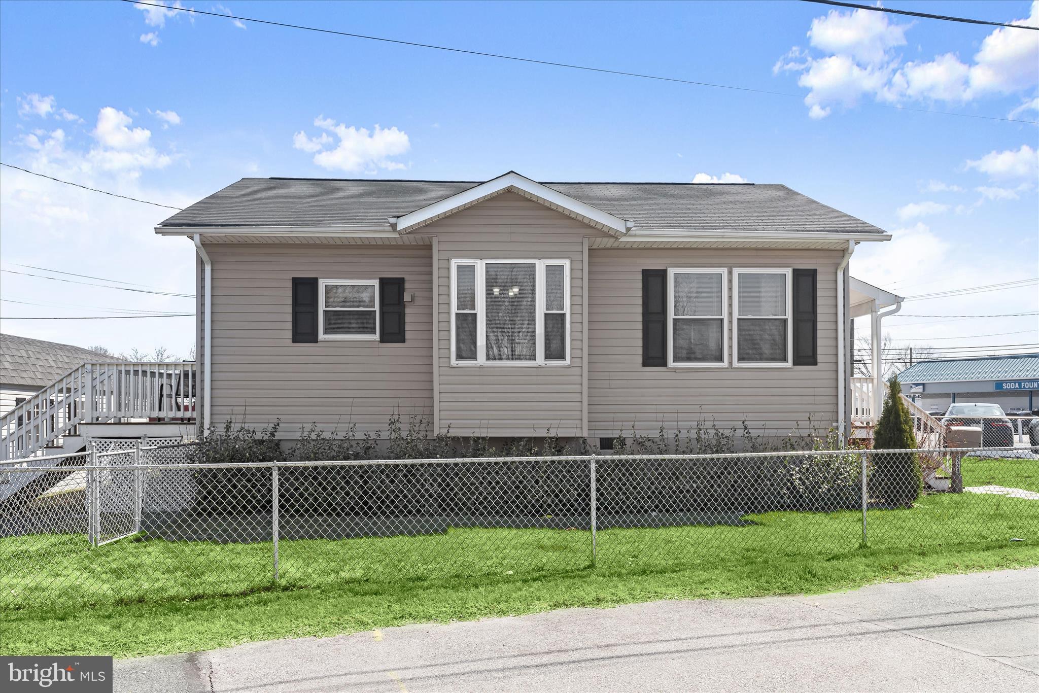 2724 North Point Terrace Dundalk, MD 21222 - Photo 24 of 33 Side Exterior