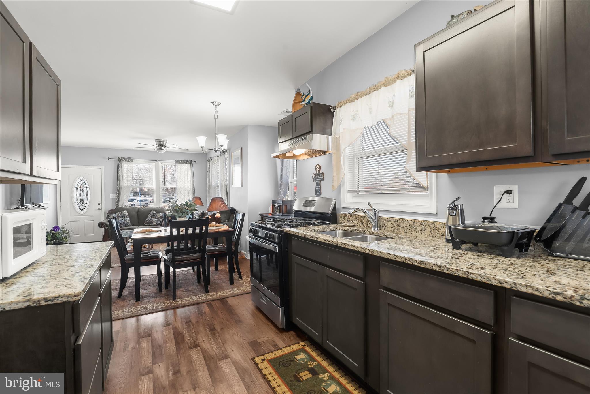 2724 North Point Terrace Dundalk, MD 21222 - Photo 7 of 33 Kitchen