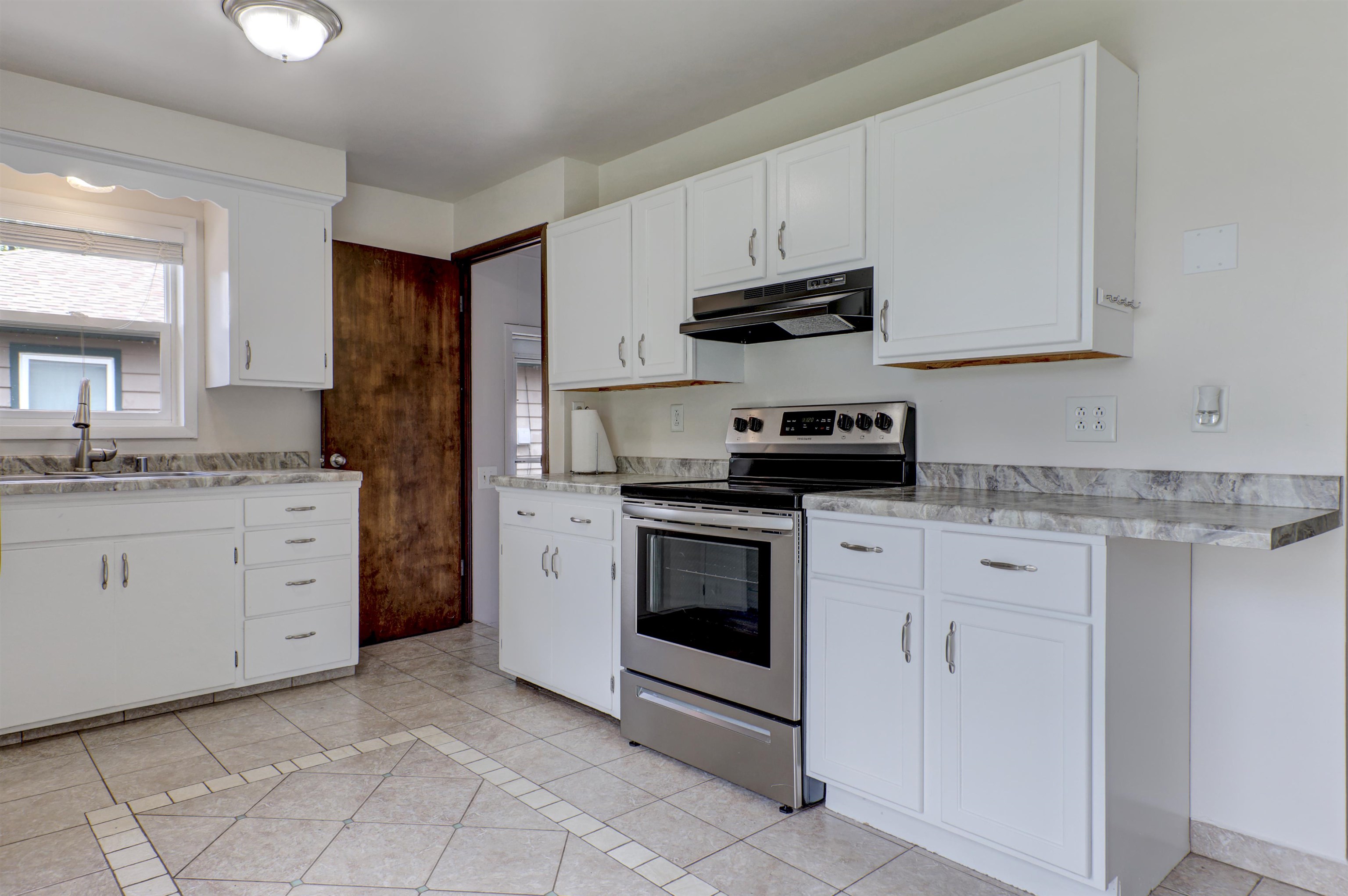 1819 West Commercial Street Appleton, WI 54914 - Photo 12 of 30