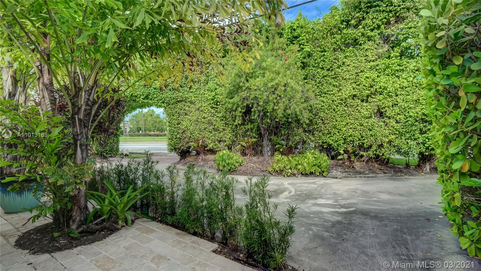 6237 Alton Road Miami Beach, FL 33140 - Photo 3 of 57