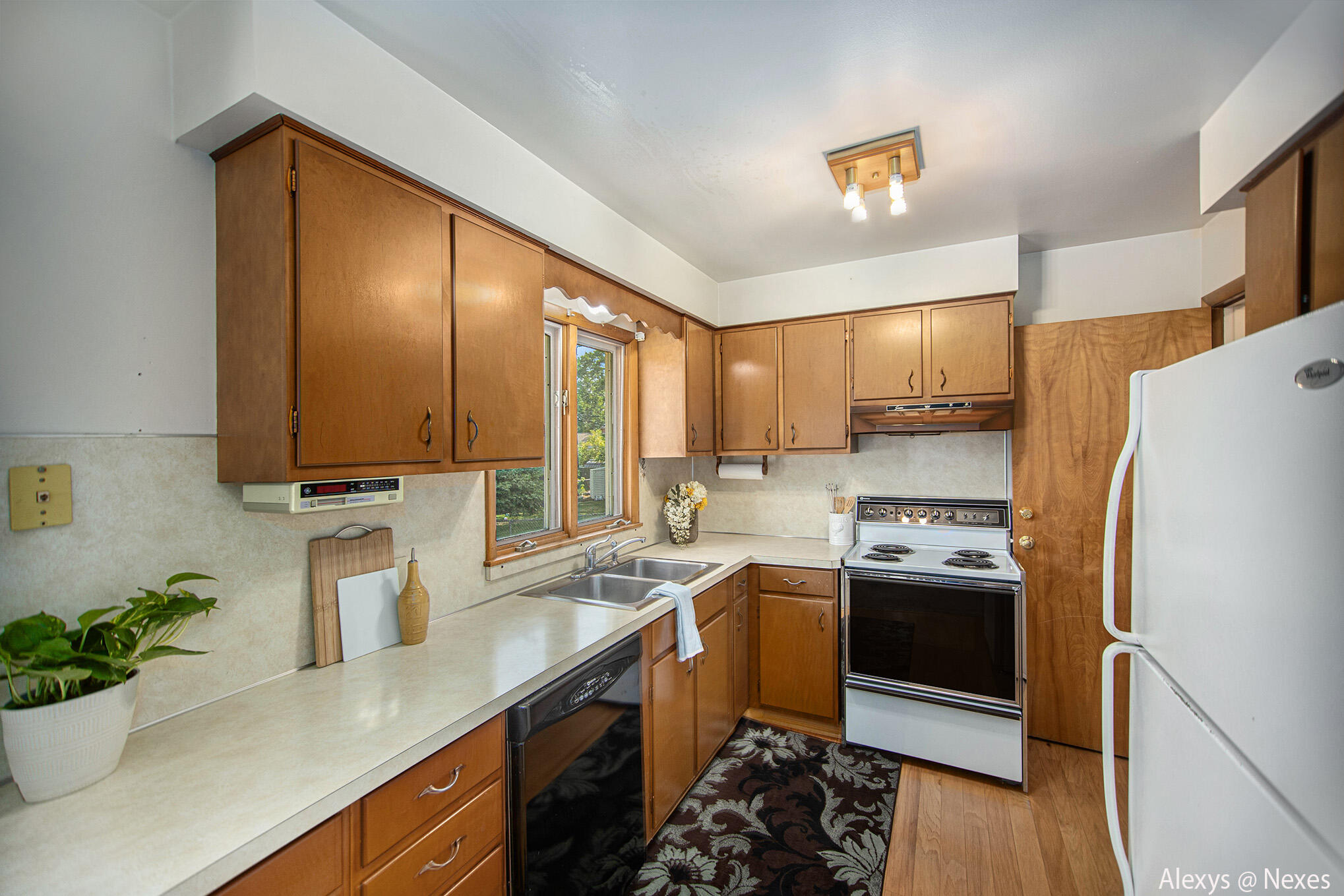 1085 Woodside Road Muskegon, MI 49441 - Photo 15 of 27 _42A6354