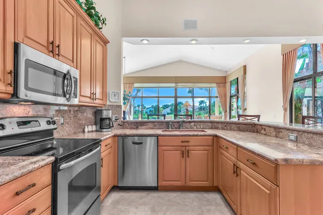 $2,100,000 | 13322 Deauville Drive, Palm Beach Gardens, FL 33410