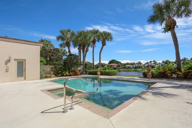 $2,100,000 | 13322 Deauville Drive, Palm Beach Gardens, FL 33410