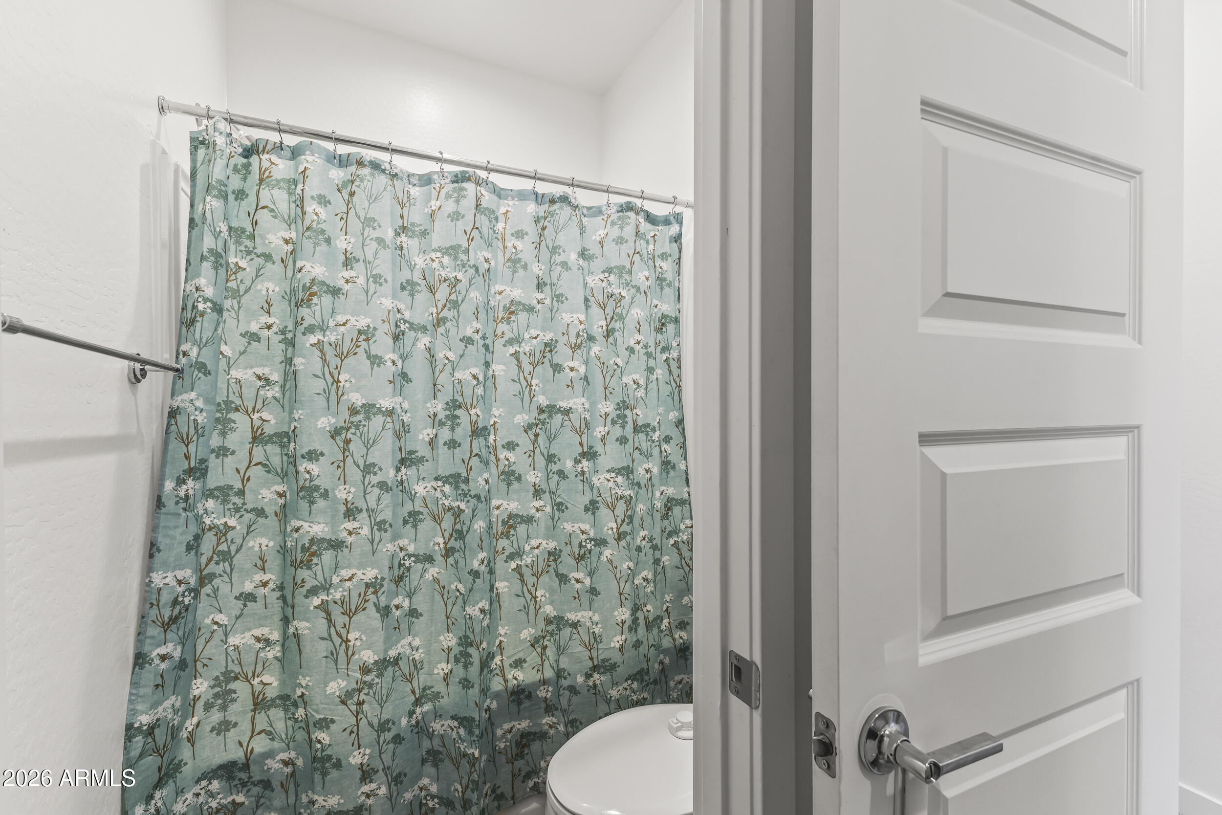 654 South Beebe Street Gilbert, AZ 85296 - Photo 21 of 26 Guest Bathroom 2