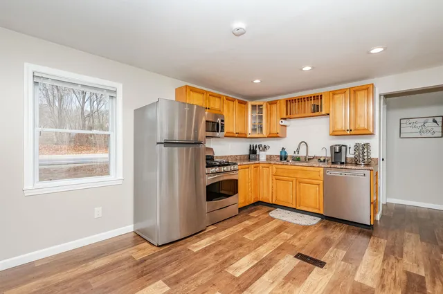 $289,000 | 40 White Mountain Highway, Milton, NH 03851