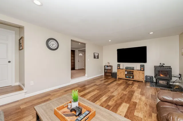 $289,000 | 40 White Mountain Highway, Milton, NH 03851