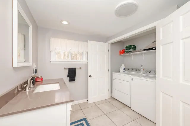 $289,000 | 40 White Mountain Highway, Milton, NH 03851