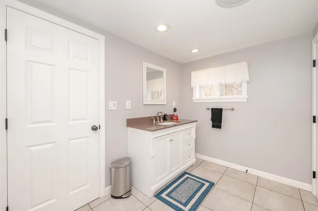 $289,000 | 40 White Mountain Highway, Milton, NH 03851