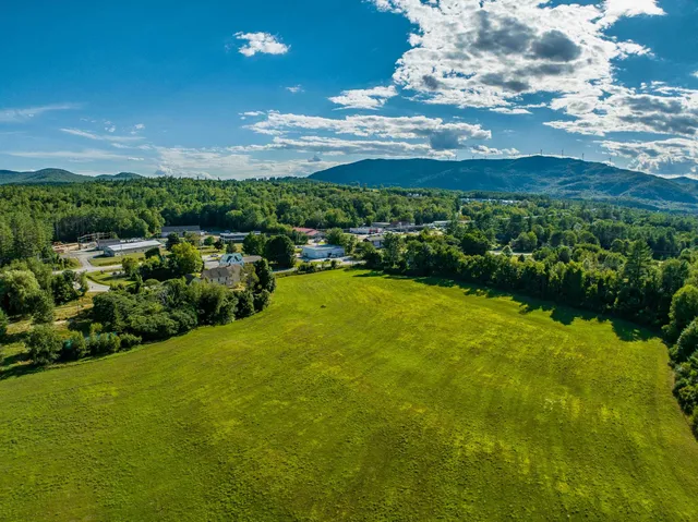 $2,100,000 | 12 Smith Bridge Road, Plymouth, NH 03264