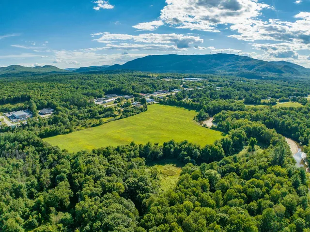 $2,100,000 | 12 Smith Bridge Road, Plymouth, NH 03264