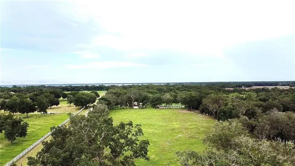 a view of a tennis court
