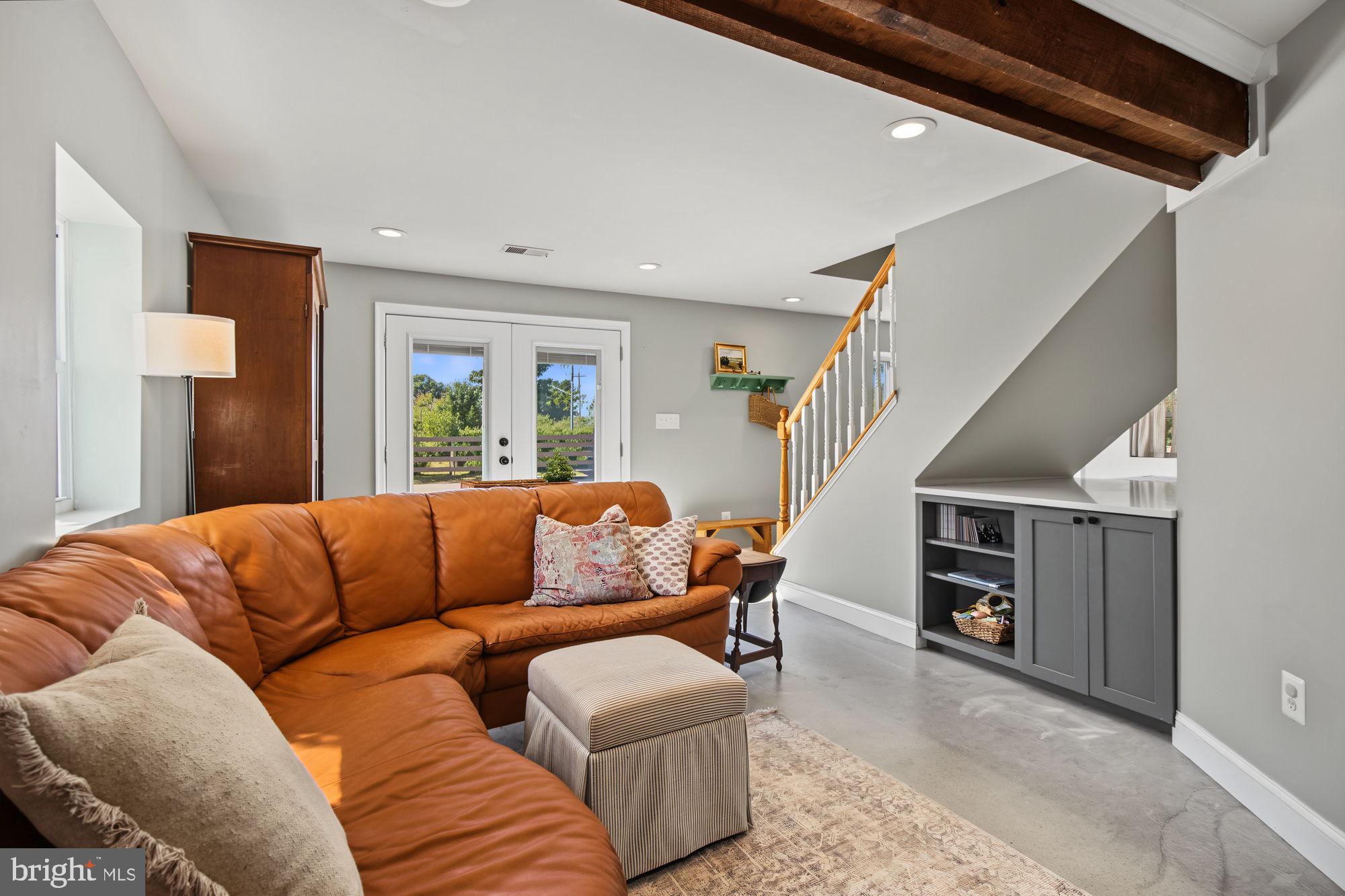 3145 Dublin Road Street, MD 21154 - Photo 23 of 57 Living room with under stair built in