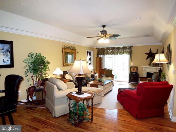 8600 Roaming Ridge Way, Unit 105 Odenton, MD 21113 - Photo 15 of 30 Living Room #2