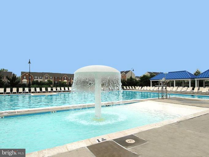 8600 Roaming Ridge Way, Unit 105 Odenton, MD 21113 - Photo 25 of 30 Community Pool 1