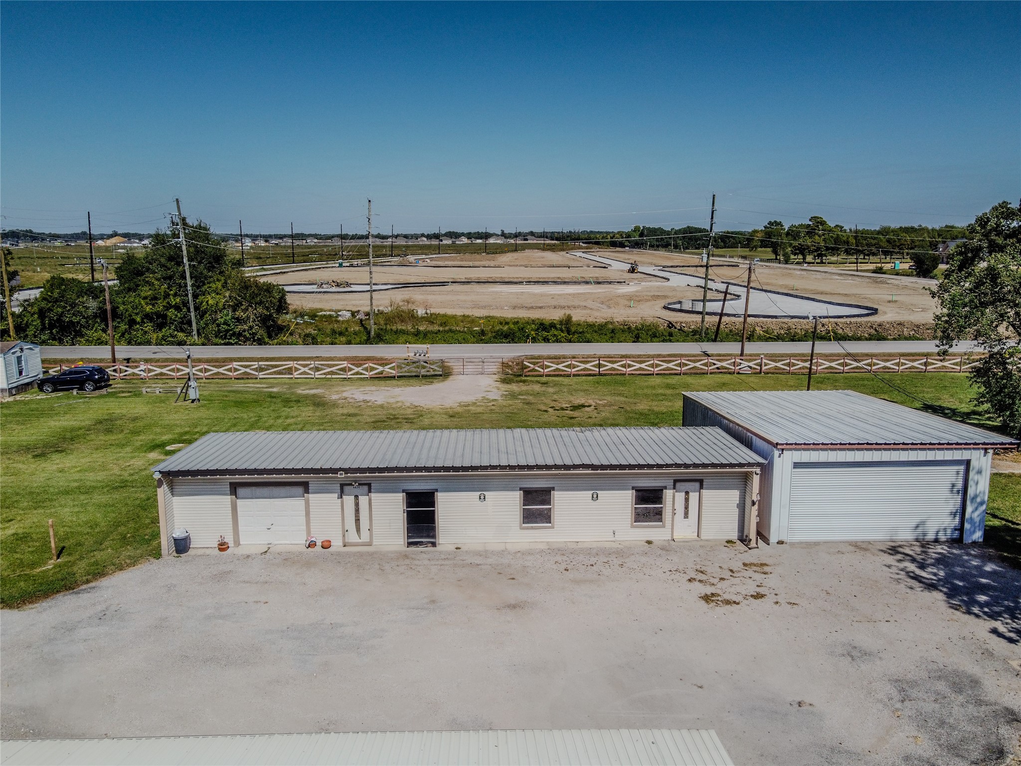 6830 Miller Wilson Road Crosby, TX 77532 - Photo 7 of 48 Garage w/ workspace and an accompanied garage apt.