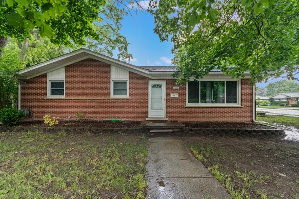 $1,850 | 1015 North Maple Road, Ann Arbor, MI 48103
