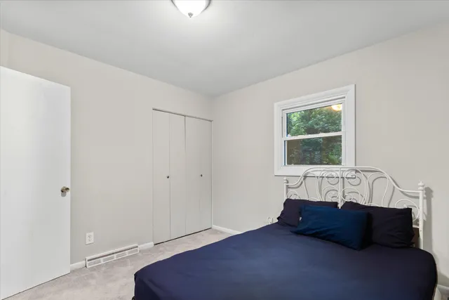 $2,000 | 1015 North Maple Road, Ann Arbor, MI 48103