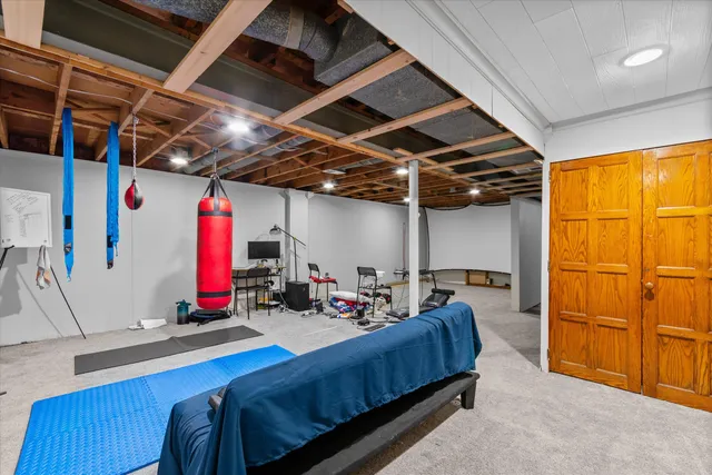 $2,000 | 1015 North Maple Road, Ann Arbor, MI 48103