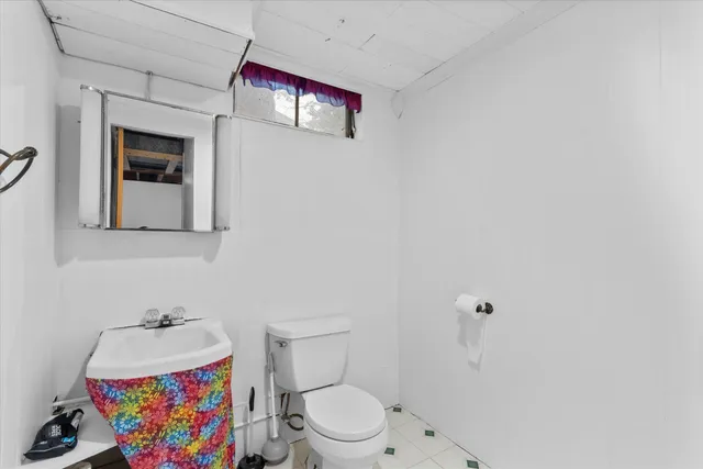 $2,000 | 1015 North Maple Road, Ann Arbor, MI 48103