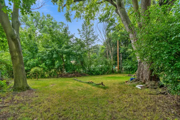 $1,850 | 1015 North Maple Road, Ann Arbor, MI 48103