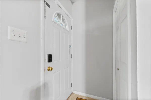 $1,850 | 1015 North Maple Road, Ann Arbor, MI 48103