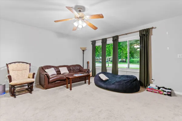 $1,850 | 1015 North Maple Road, Ann Arbor, MI 48103