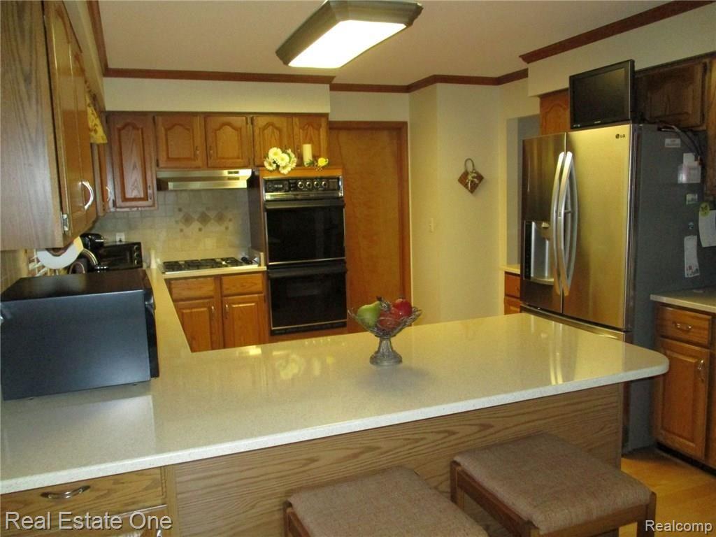 1991 Edgemont Court Rochester Hills, MI 48306 - Photo 19 of 57