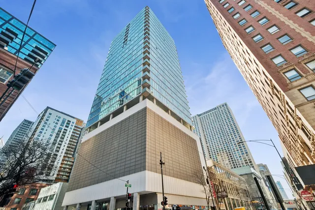 $949,000 | 550 North St Clair Street, Unit 2601, Chicago, IL 60611