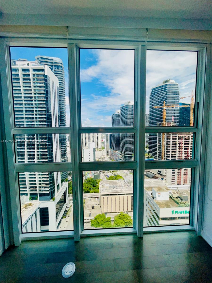 951 Brickell Avenue, Unit 3211 Miami, FL 33131 - Photo 26 of 35