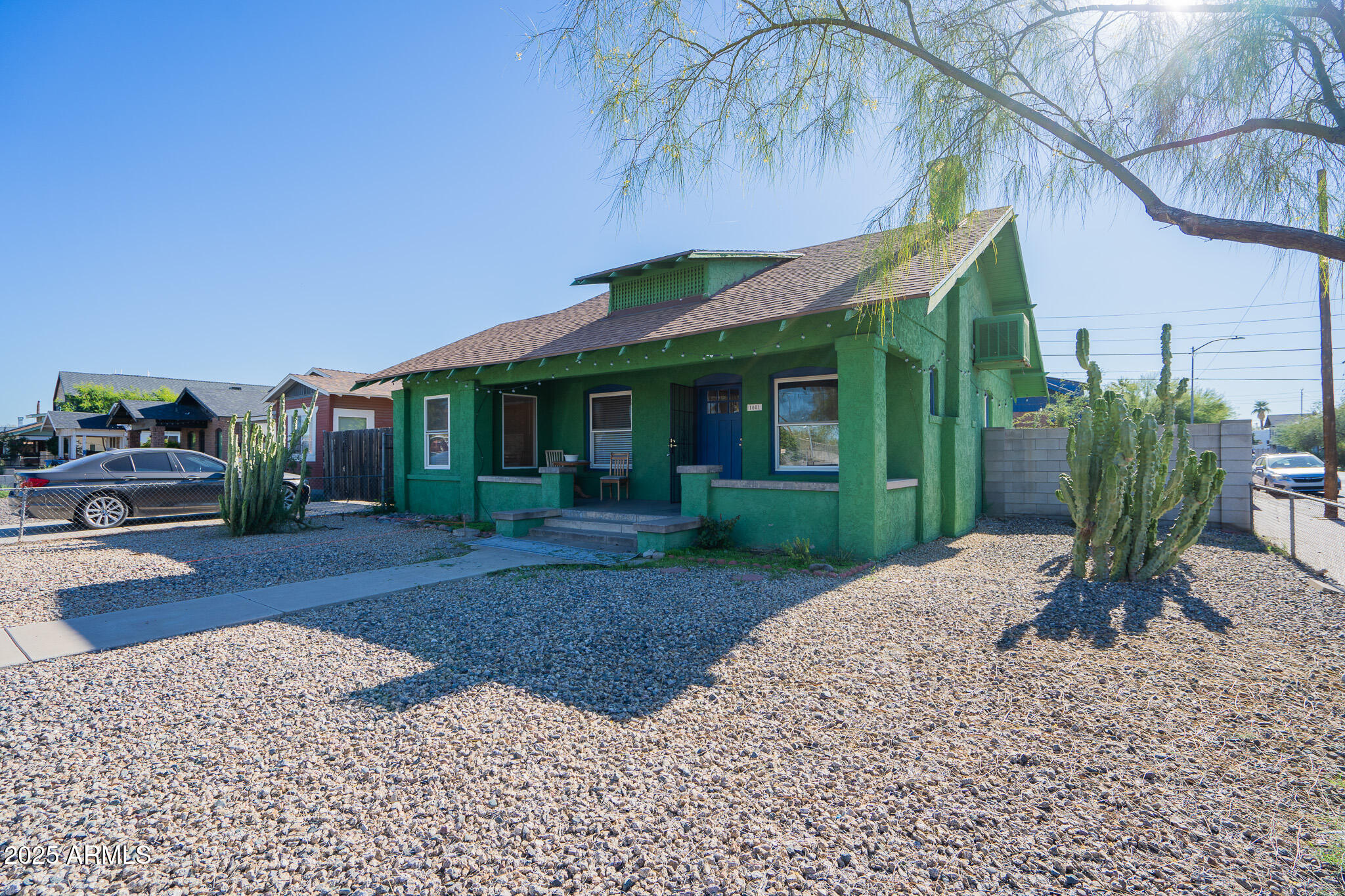 1001 East Garfield Street Phoenix, AZ 85006 - Photo 3 of 27 a view of a yard in front of house