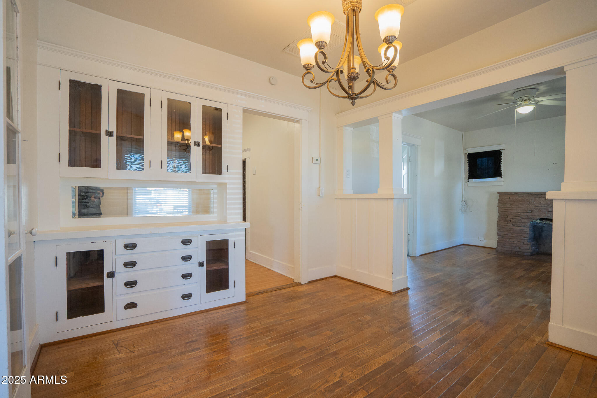 1001 East Garfield Street Phoenix, AZ 85006 - Photo 9 of 27 a view of an entryway with wooden floor
