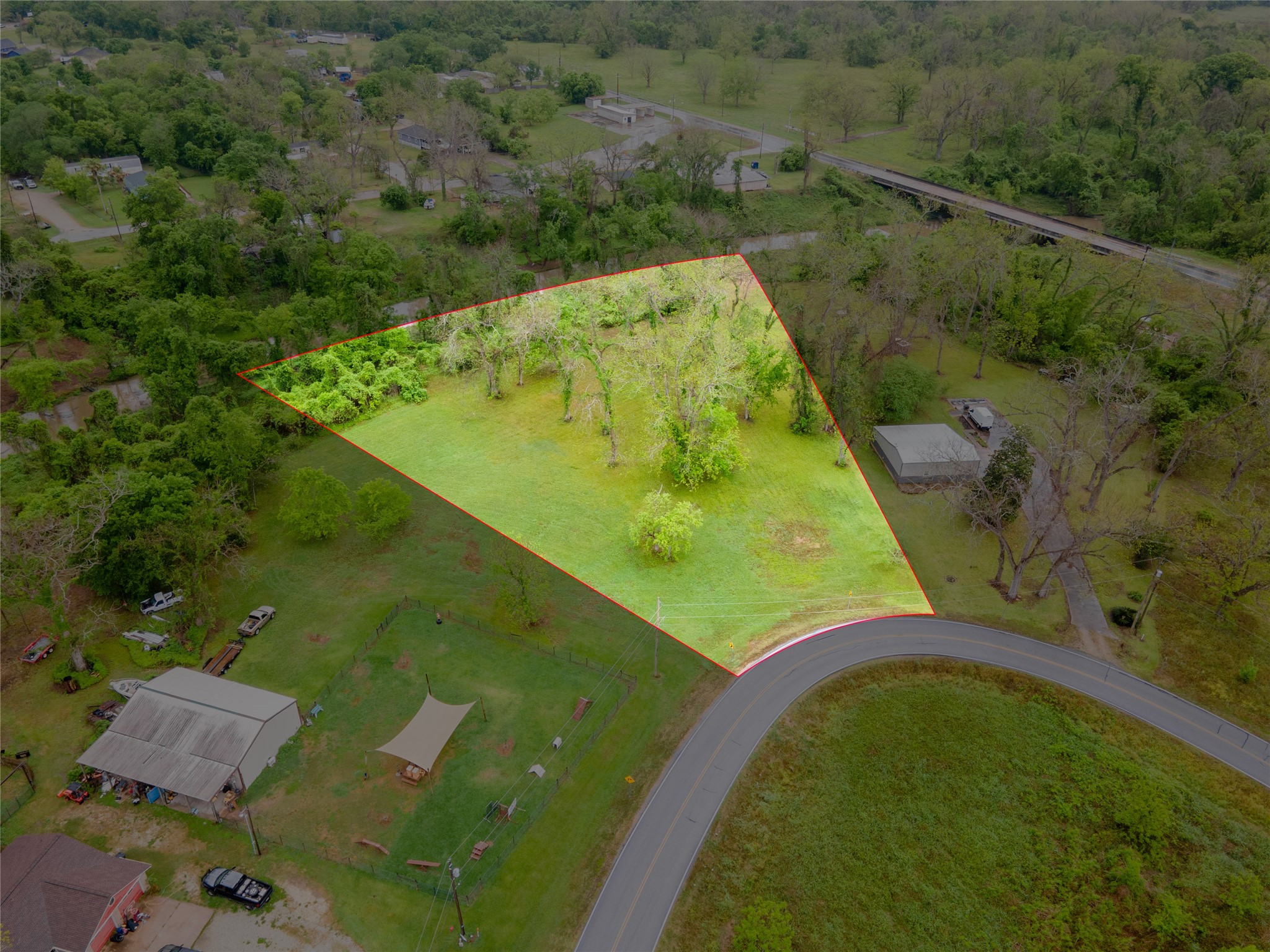 1026 Colony Drive Angleton, TX 77515 - Photo 2 of 12