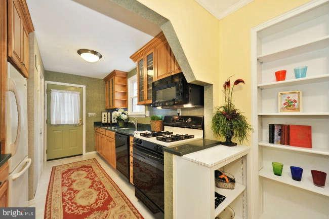 7705 Schelhorn Road Alexandria, VA 22306 - Photo 13 of 29 Kitchen