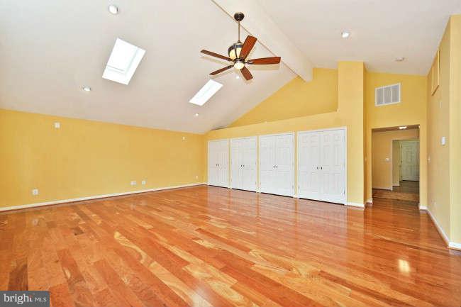 7705 Schelhorn Road Alexandria, VA 22306 - Photo 16 of 29 Family Room