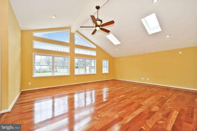 7705 Schelhorn Road Alexandria, VA 22306 - Photo 18 of 29 Family Room