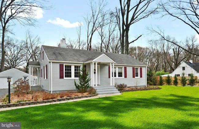 7705 Schelhorn Road Alexandria, VA 22306 - Photo 3 of 29 Exterior (Front)