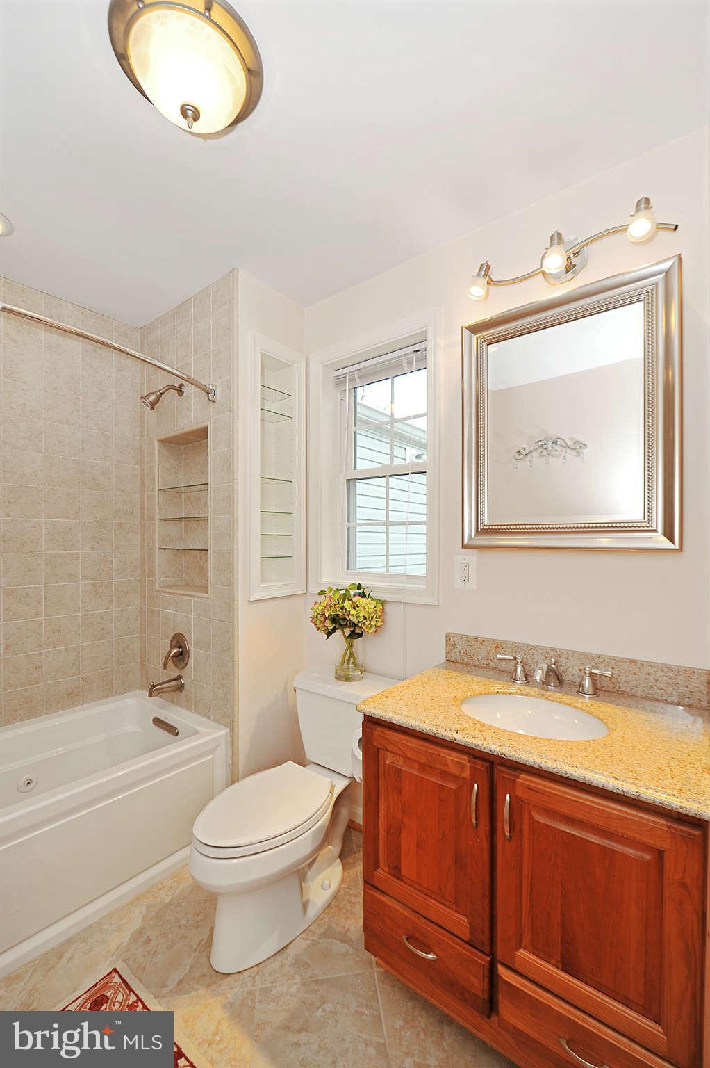 7705 Schelhorn Road Alexandria, VA 22306 - Photo 23 of 29 Bath
