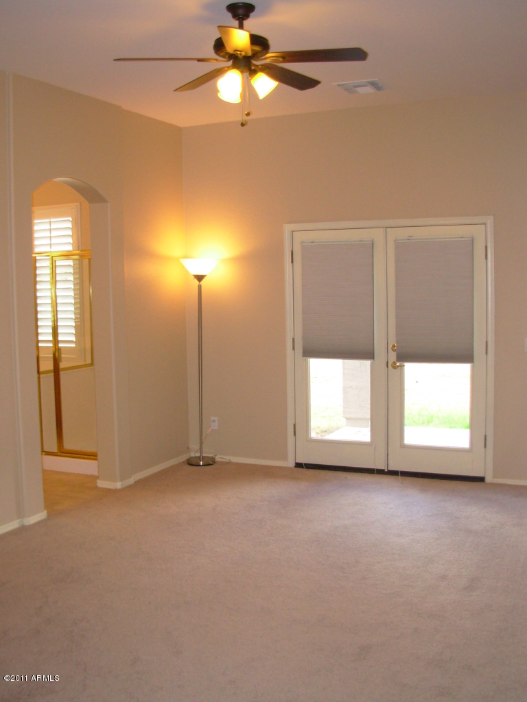 2436 East Darrel Road Phoenix, AZ 85042 - Photo 14 of 22 master