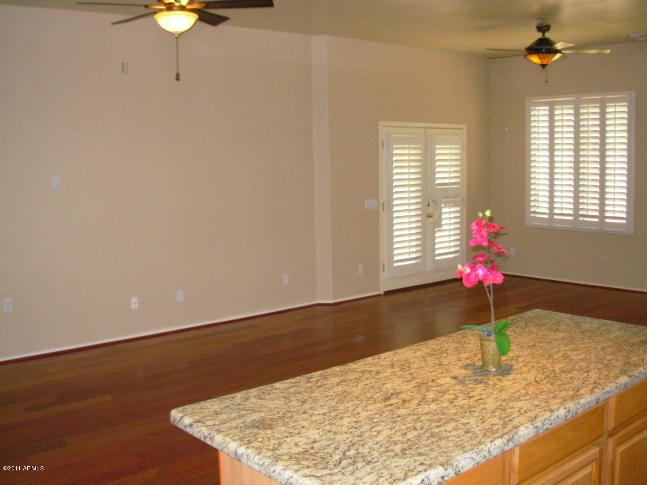 2436 East Darrel Road Phoenix, AZ 85042 - Photo 10 of 22 Family