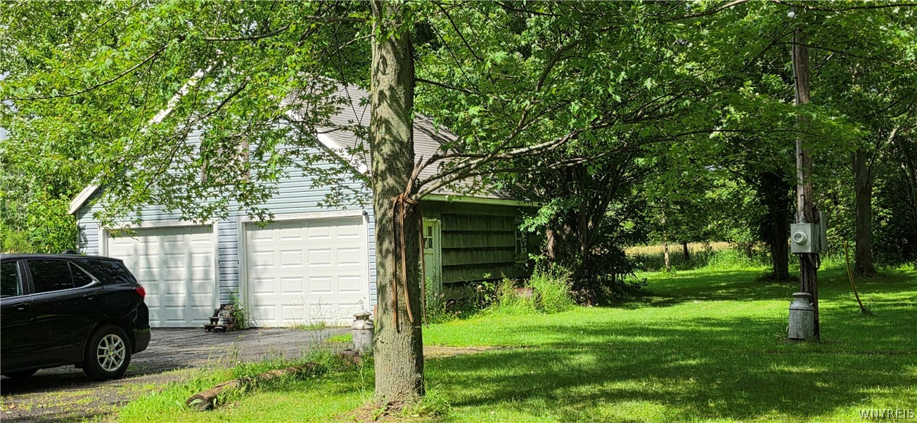7091 Rapids Road Lockport Town, NY 14094 - Photo 4 of 13