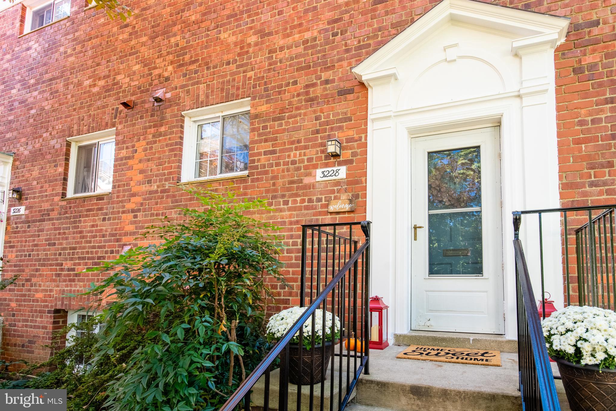 3228 Gunston Road Alexandria, VA 22302 - Photo 5 of 28 Gallery Image 5