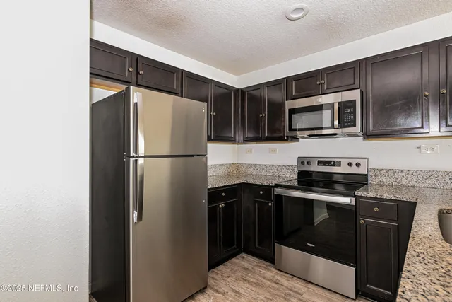 $1,535 | 524 Eiseman Way, Jacksonville, FL 32216