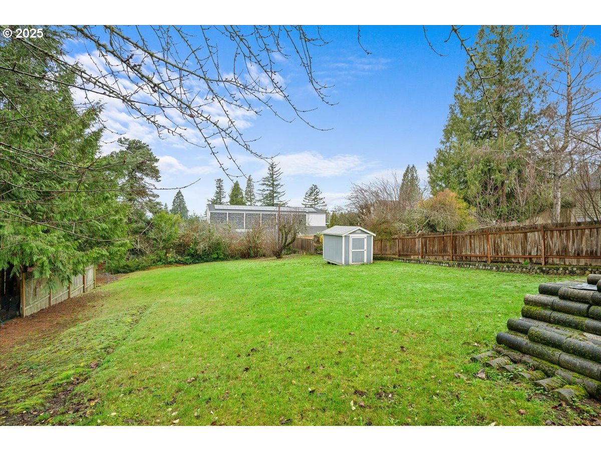 4729 Southwest 31st Drive Portland, OR 97239 - Photo 26 of 28