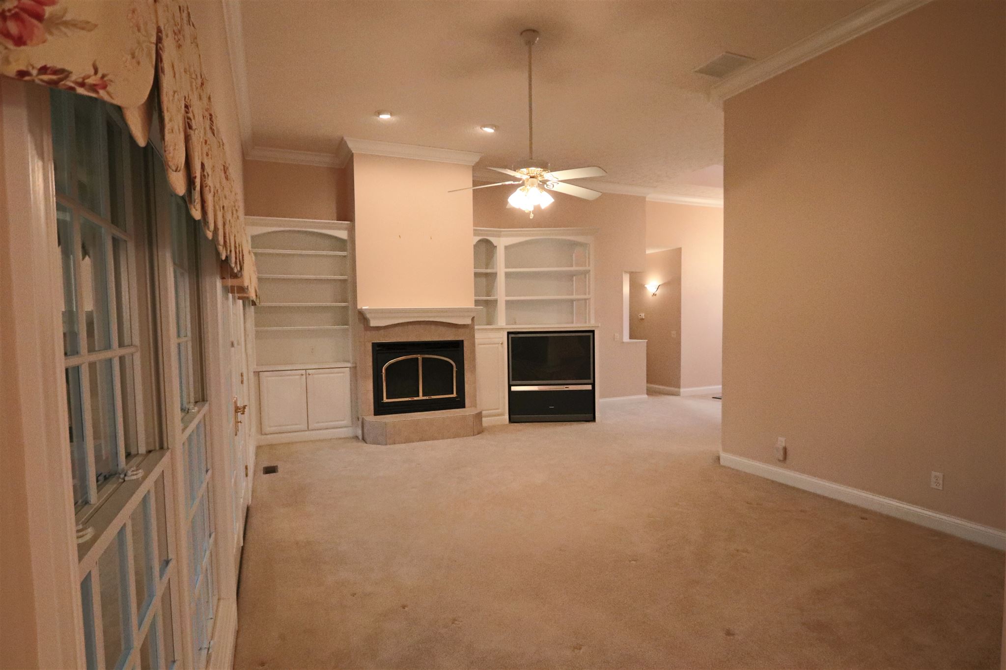 1412 Indian Hills Road Monticello, IN 47960 - Photo 20 of 35
