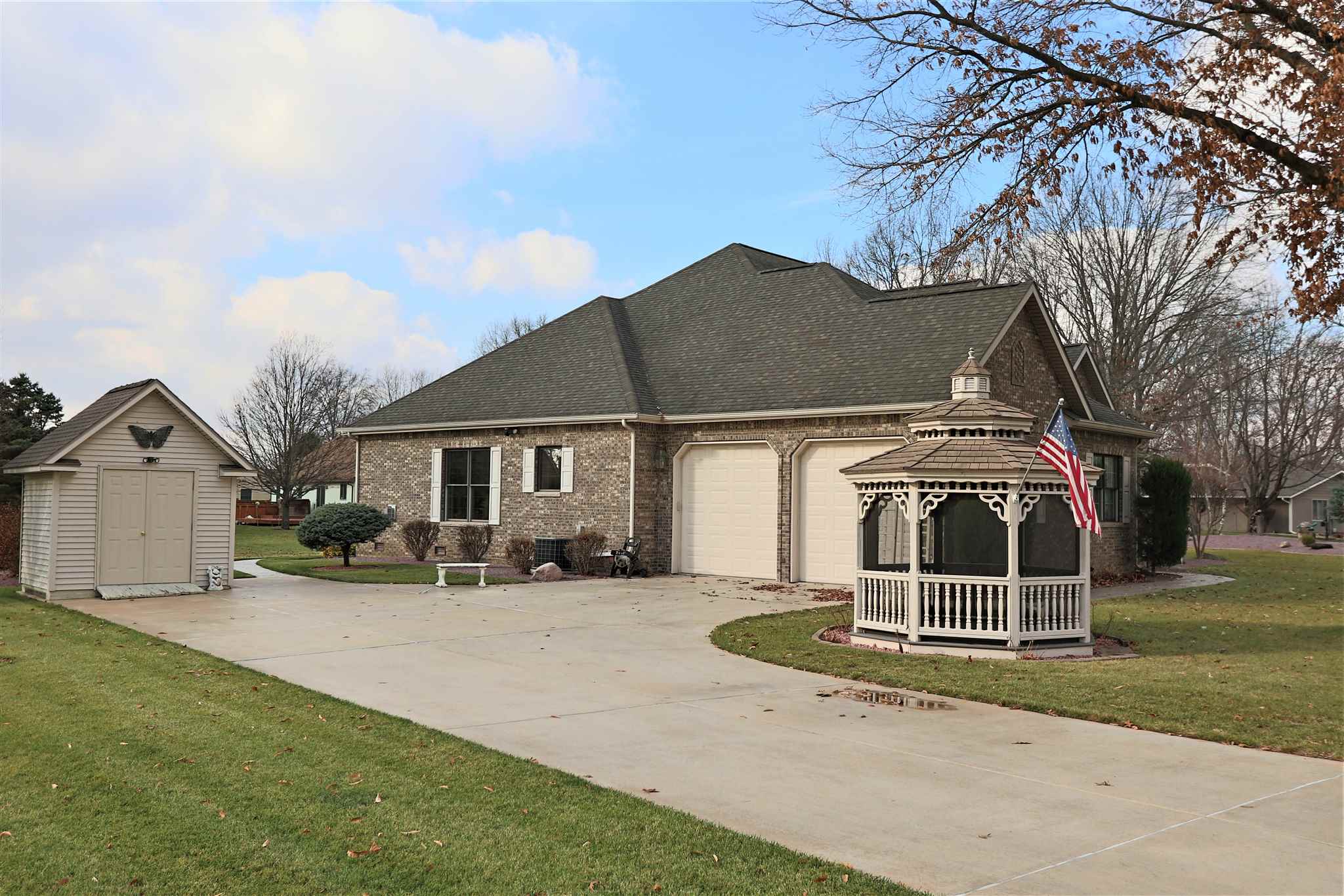 1412 Indian Hills Road Monticello, IN 47960 - Photo 4 of 35