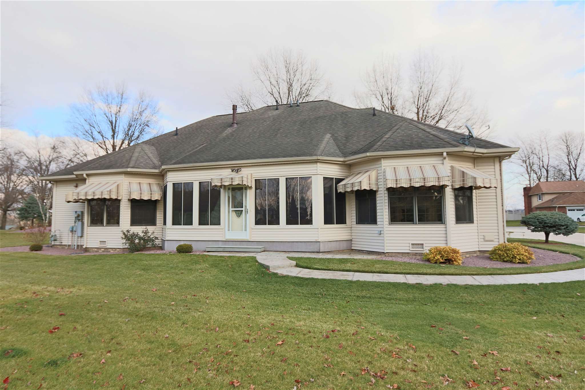 1412 Indian Hills Road Monticello, IN 47960 - Photo 7 of 35
